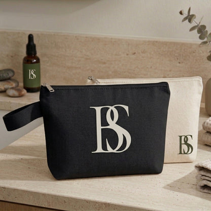 THE SIGNATURE TOTE